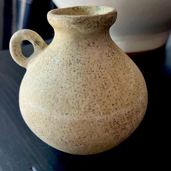 Other - Adorable tiny little vase